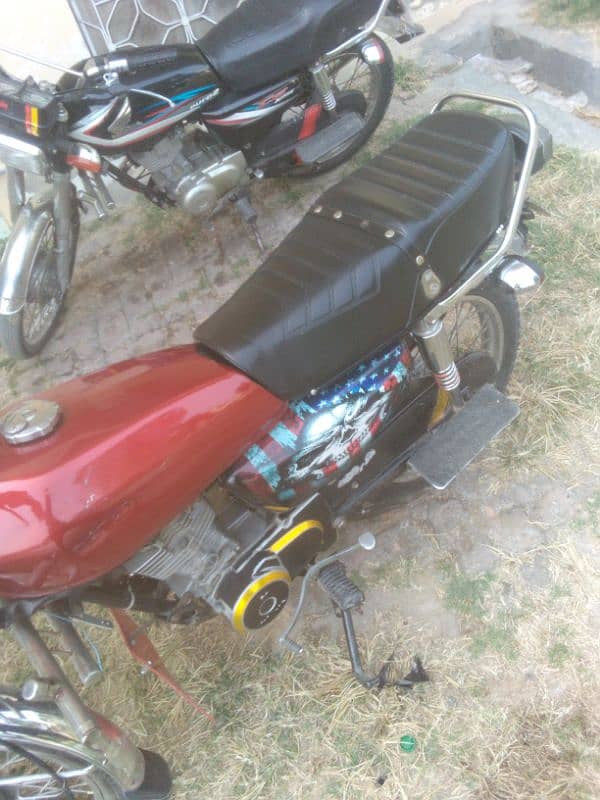 good condition 2013 modal Gujarat number Whatsapp  number 03209757834 4