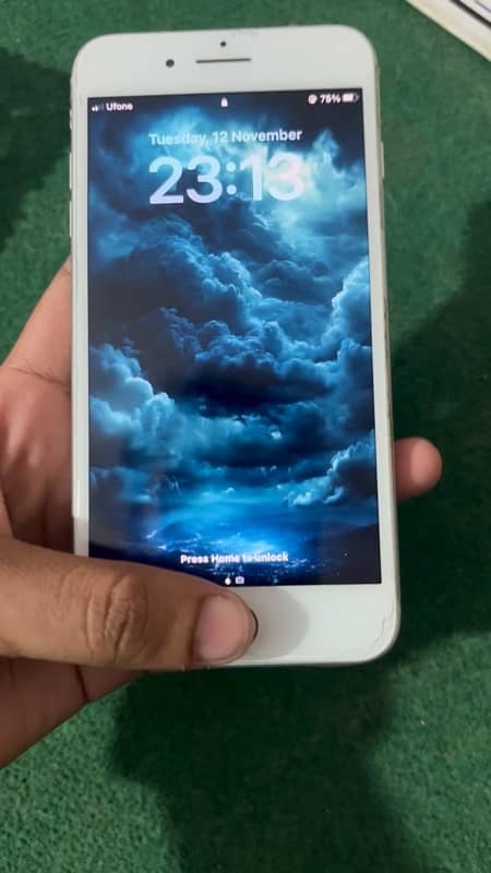 iphone 8 plus 64gb white colour with box 6