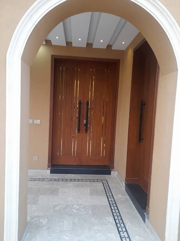 12 MARLA BRAND NEW DOUBLE UNIT HOUSE AVAILABLE FOR SALE IN MEDIA TOWN NEAR TO PWD BAHRIA 6