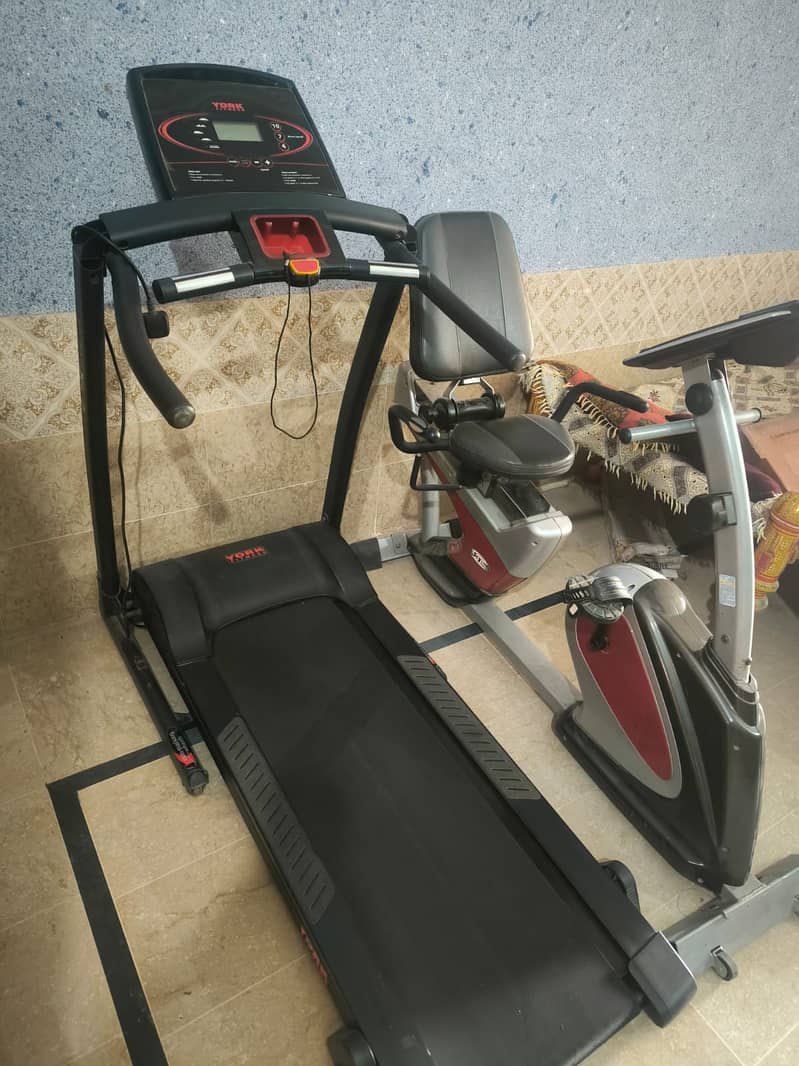 Excercise machines for sale /exercising  bycycle and running machines 1