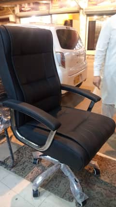 Executive Office chair/table chair/gaming chair/revolving chair sale