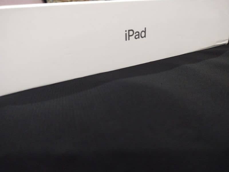 iPad 9th Generation 64 GB, 10.2 Inch Screen, Brand New Box Pack 5