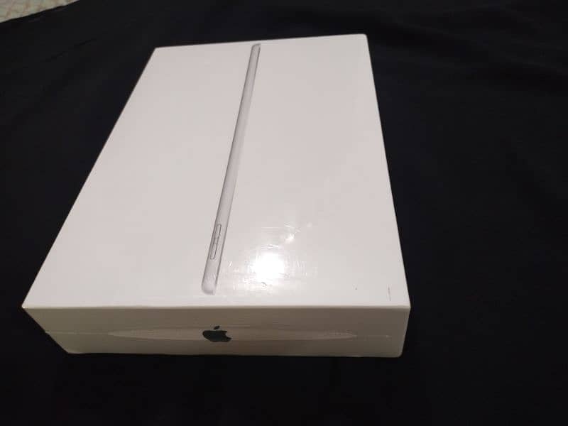 iPad 9th Generation 64 GB, 10.2 Inch Screen, Brand New Box Pack 7