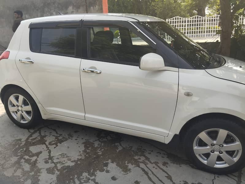 Suzuki Swift 2015 4