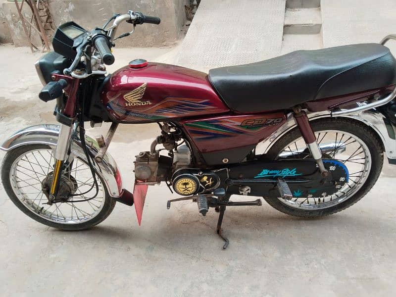 Honda CD 70 2020 3