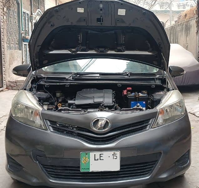 Toyota Vitz 2015 12