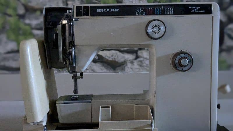 Riccar 9600 sewing machine 8