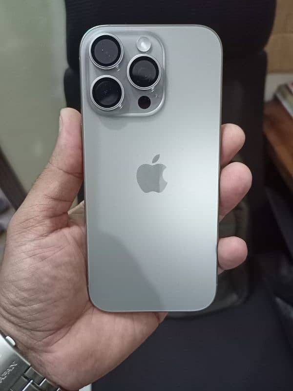 iPhone 16 Pro 256GB 3