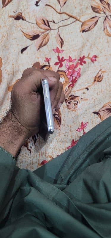 samsung galaxy note 8 good condition 1 dote ha aur shade 4