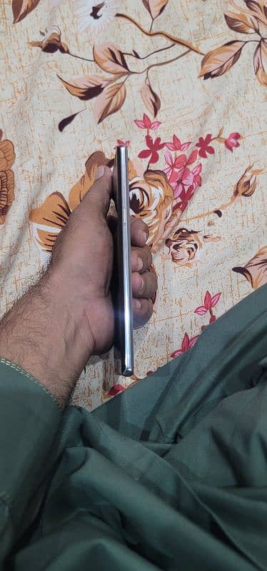 samsung galaxy note 8 good condition 1 dote ha aur shade 7