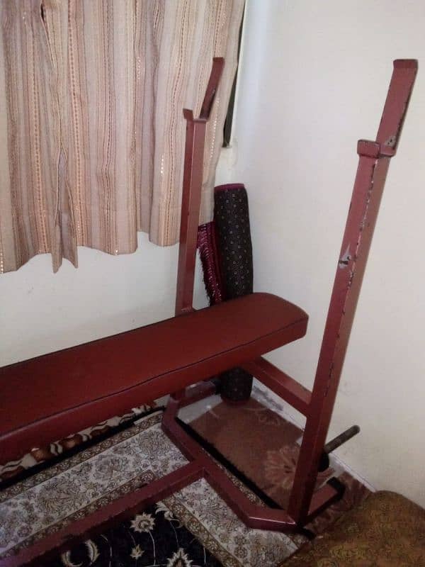 Chest Bench In Good Condition 2