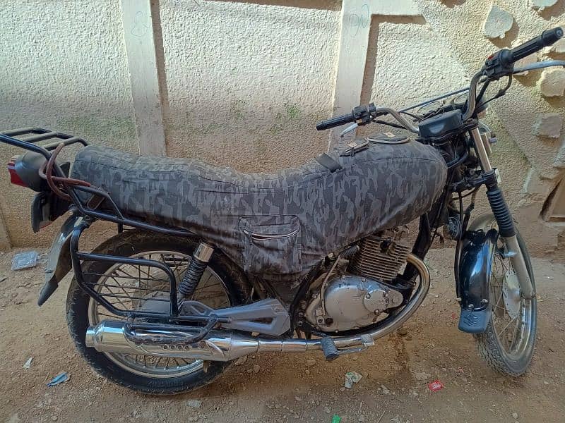 Suzuki GS 150 1