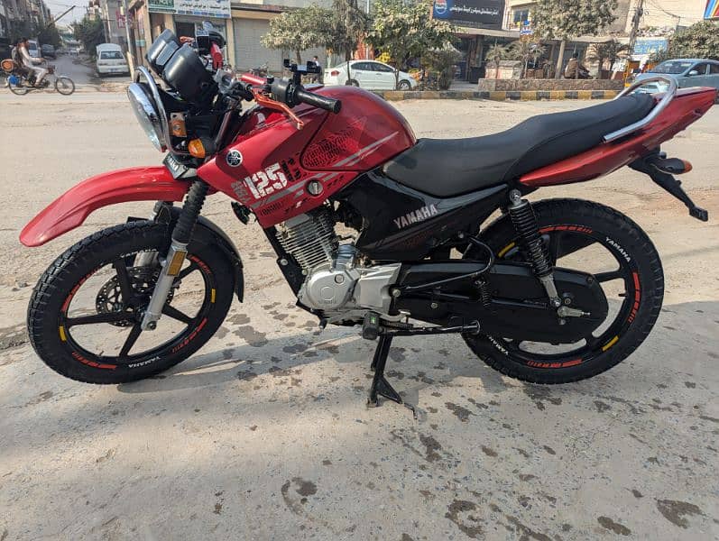 YAMAHA YBR G 6