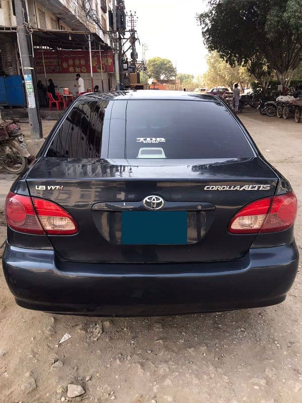 Toyota Corolla Altis 2005 5