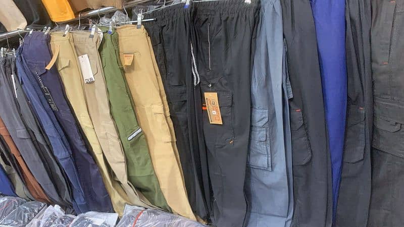 six pocket Cargo trousers 4