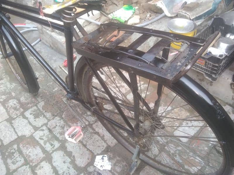 good condition bicycle sohrab 5