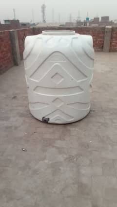 full size water tank hai paiso ki zrorat hai