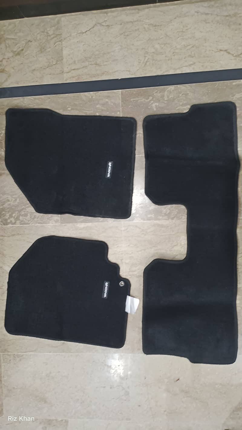 Suzuki WagonR OEM Floor Mats New 0