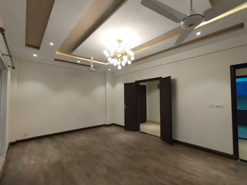 BRAND NEW APPARTMENT IN ASKARI 1 1