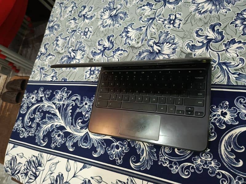 HP original Chromebook 8