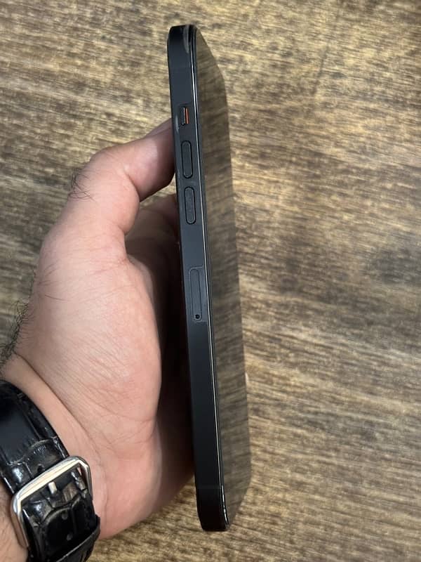 Iphone 14 Pro Max Space Black 512gb PTA Approved 5