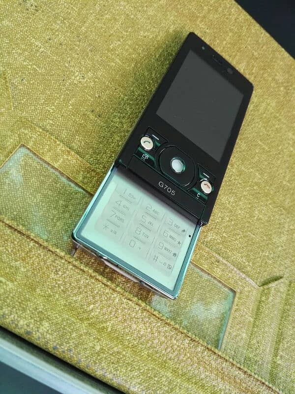 Sony Ericsson G705 Slide, Original, Foreign used, Keypad, Nokia 1