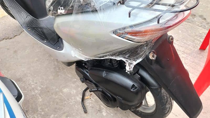 Honda Dio 4 STOCK 6