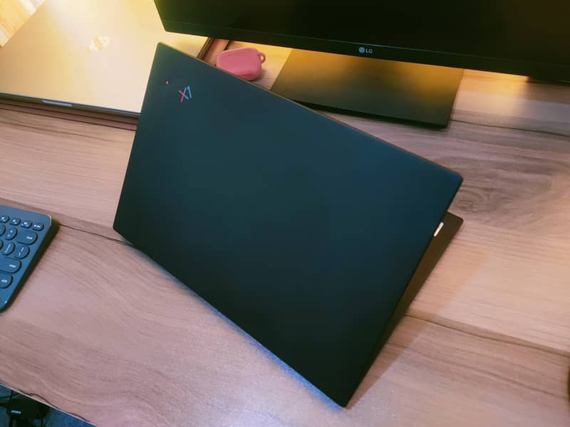 Lenovo X1 Carbon ThinkPad 8th-Gen i5 1