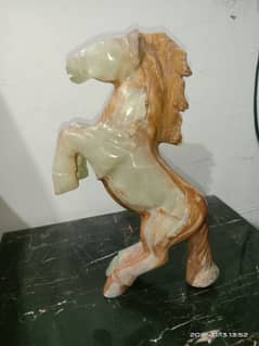 decorations pice horse stone good condition