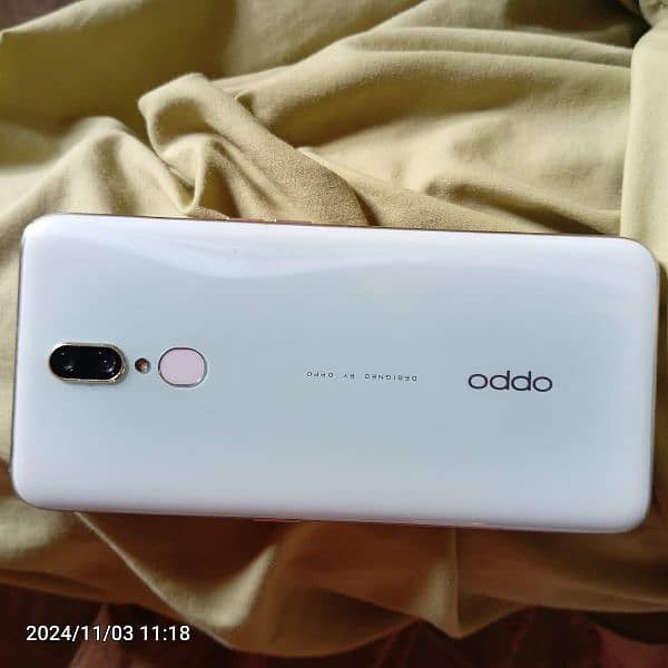 Oppo f11.6. 128 1