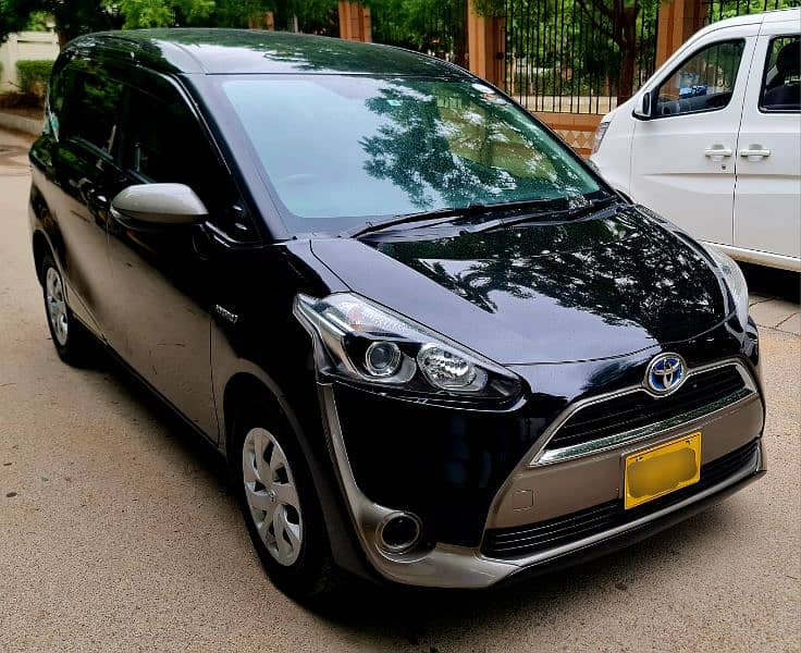 Toyota Sienta X 2015/20 7 Seater 0