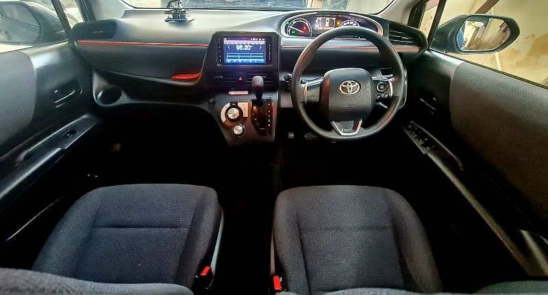 Toyota Sienta X 2015/20 7 Seater 5