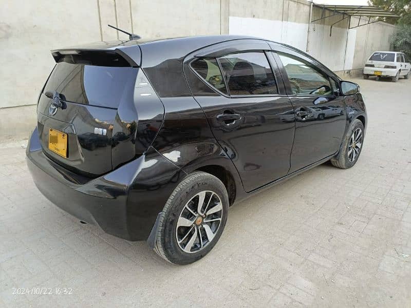 Toyota Aqua 2014/2017 Top Variant S Push 3