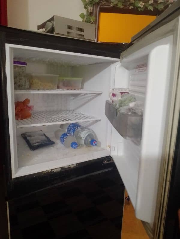 Tel double door fridge in good condition 1