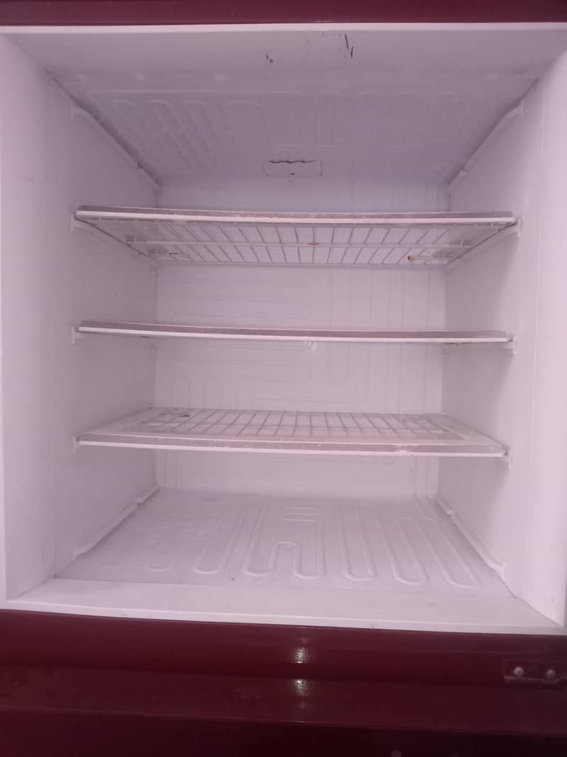 Pel Fridge for sale 0