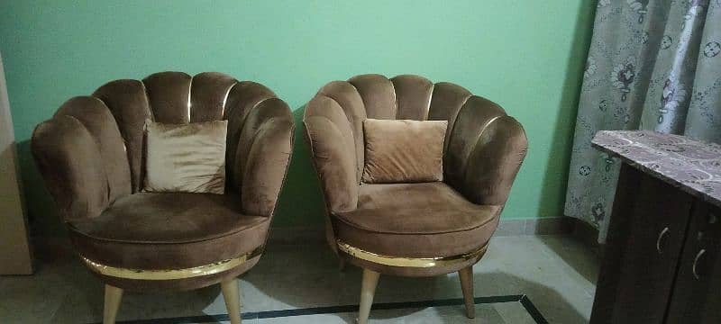 Two sofa chair, like a coffee chair, condition new h 3