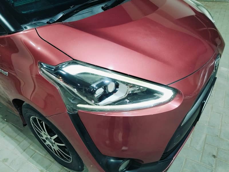 Toyota Sienta Model (2017) Pink 10