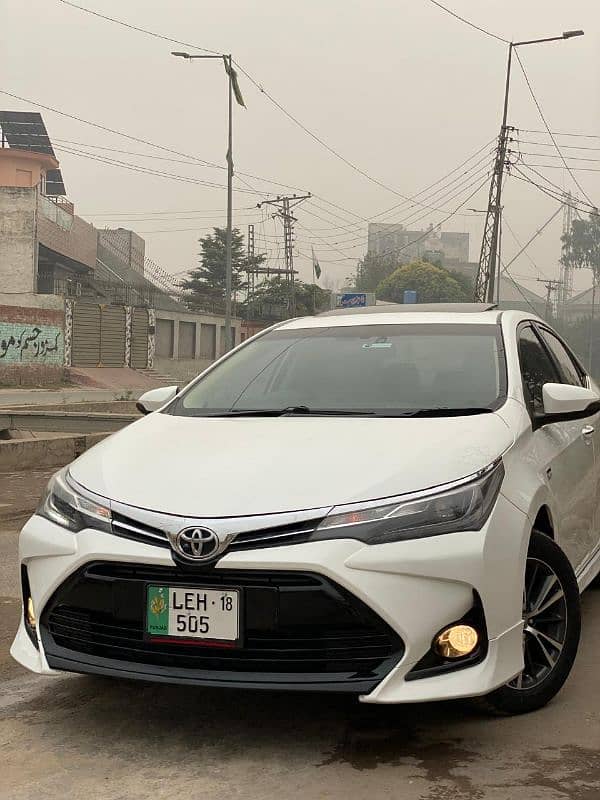 Toyota Altis Grande 2018 4