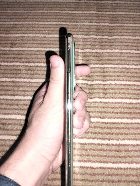 infinix zero 30 condition apka samna ha 2