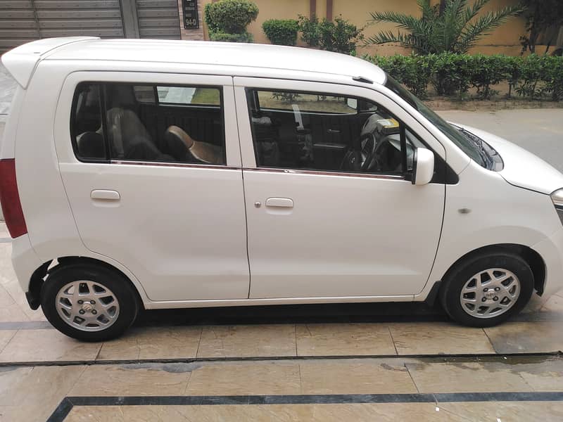 Suzuki Wagon R 2018 11