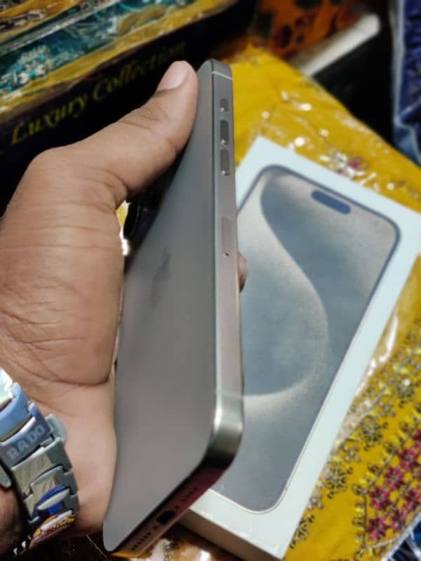 iphone 15 pro max nautral titanium hk model 2