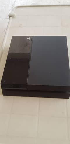 Ps4 fat with 5 games and box