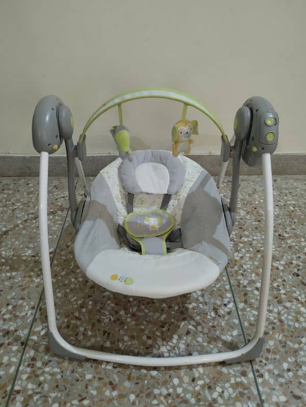 Ingenuity Soothe'n Delight Portable Swing 2