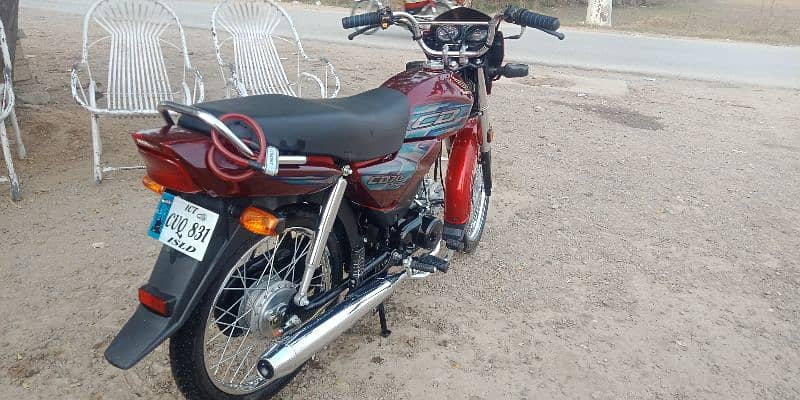 Honda CD 70 Dream 4