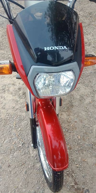 Honda CD 70 Dream 5