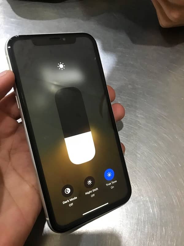 iphone xr 1