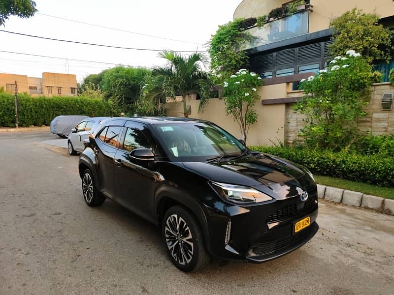 TOYOTA YARIS CROSS HYBRID (Z) PACKAGE MODEL 2021 B2B ORIGINAL BLACK 2