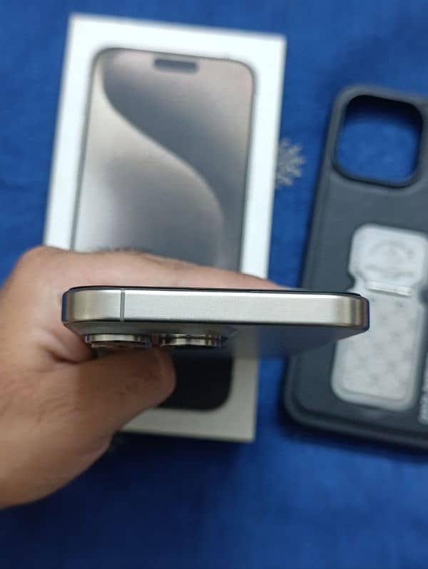 iphone 15 pro max 256gb HK (Pta Approved) Natural Titanium 4