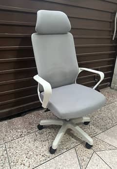 Office chair - Grey mesh chair