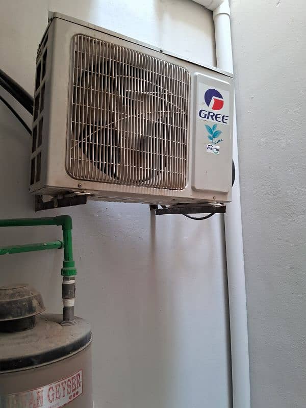 10/10 condition GREE DC Inverter 2